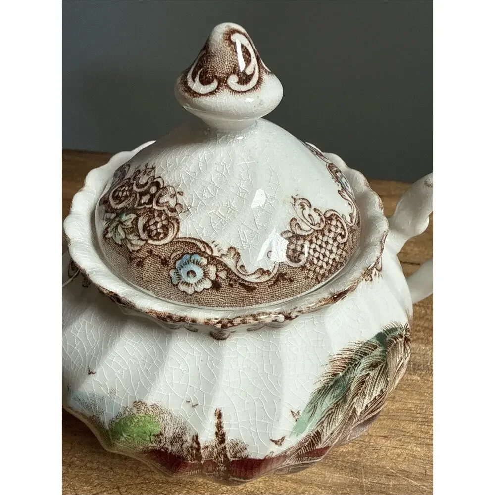 JOHNSON BROTHERS HERITAGE HALL SUGAR BOWL WITH LID